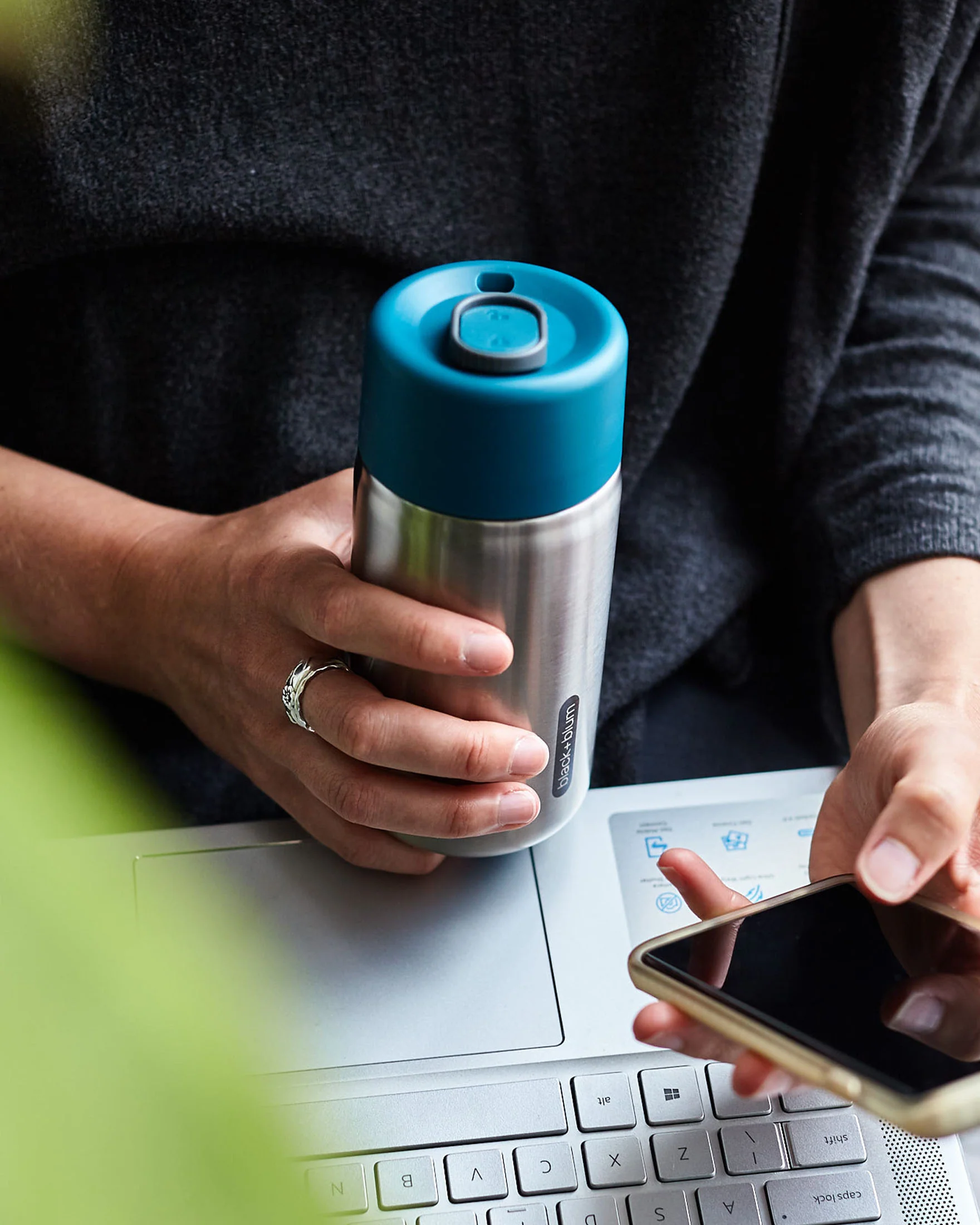 INSULATED TRAVEL CUP - Image 6